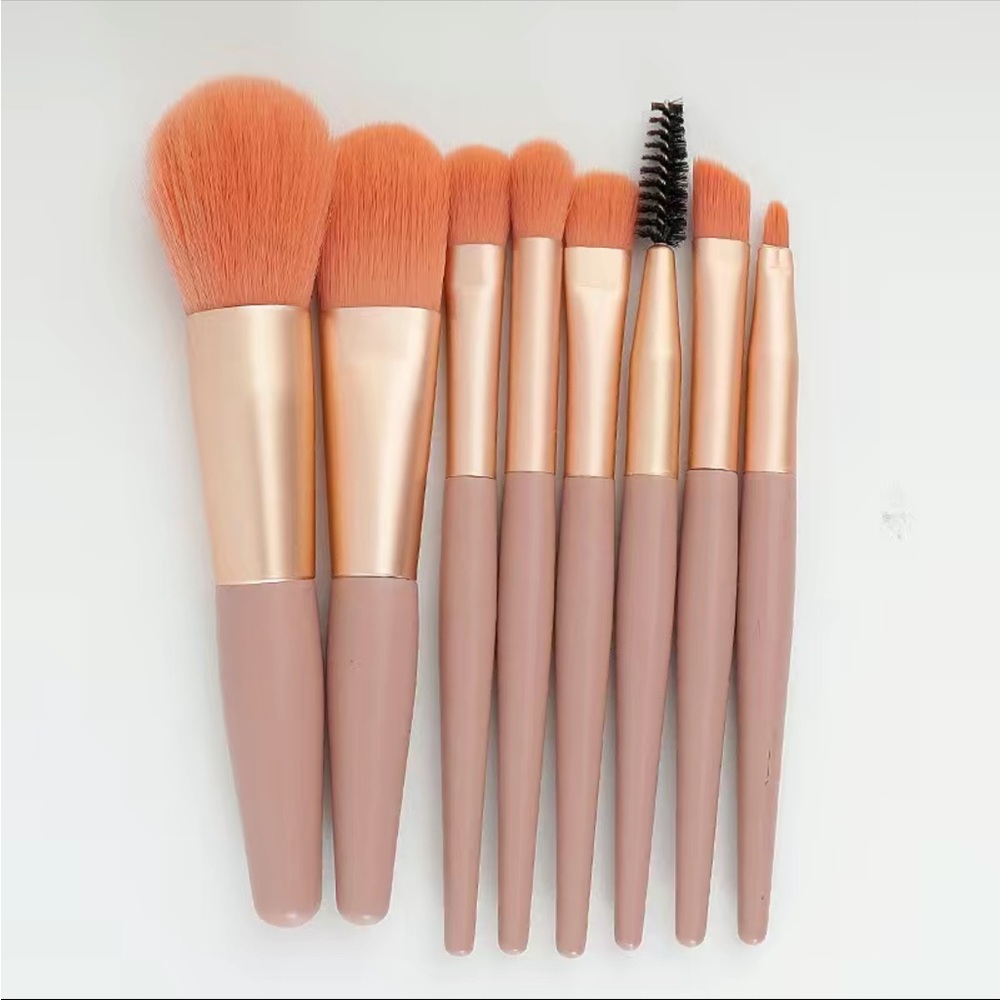8pc Eyeshadow Makeup Travel Size Brush Set w/ Pouch - Picture 2 of 5